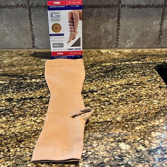 New Therapeutic 20-30 Open Toe Compression Knee Highs. - Picture 2 of 2